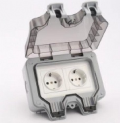 European standard 16A socket compatible with the 16A plug. Rated Voltage: AC250V 50HZ Rated Current: 16A （four hole,as picture) Panel material: Fireproof and water proof PC Color: White